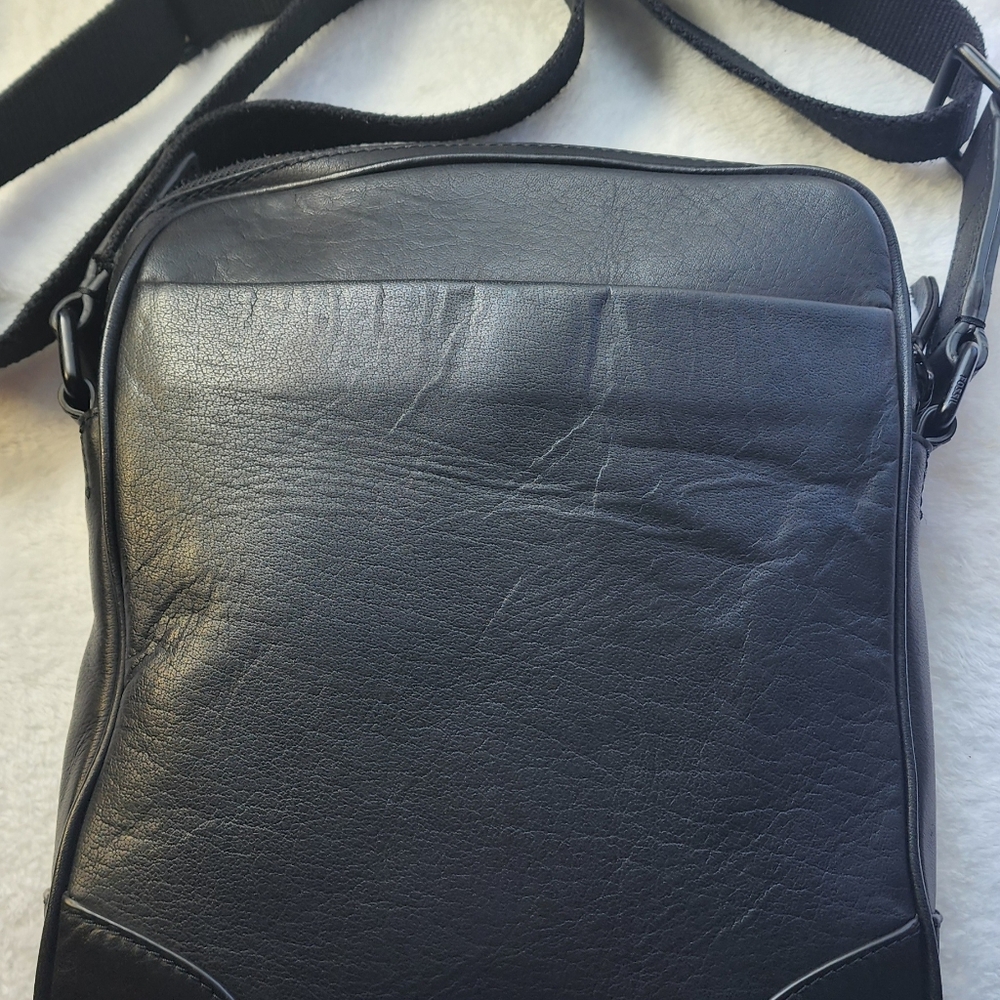 Fossil Men's Sport Buffalo Hide leather courier/messenger bag color Black NWOT - Picture 5 of 17